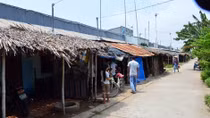 Đại tang nơi xóm nghèo ven biển