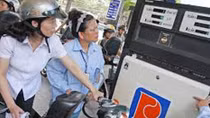 Tránh điều chỉnh dồn dập giá các mặt hàng thiết yếu