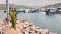 Vẫn cảnh giác dù bão Hagupit suy yếu thành áp thấp nhiệt đới