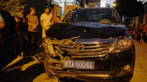 Họp báo vụ viện trưởng VKS lái xe “biển xanh” gây tai nạn liên hoàn 