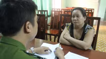 Tổ chức sòng bài kiêm luôn bán cơm để gia đình được…ăn ké