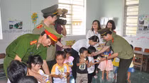Giao lưu văn hóa và tặng quà tình nghĩa tại huyện đảo Lý Sơn, tỉnh Quảng Ngãi 