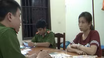 Dùng tiền giả mua hàng thì bị “tóm” 