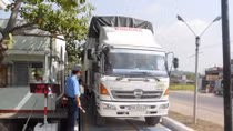 Để xe quá tải trọng lọt Trạm, Chánh Thanh tra Sở GT-VT bị yêu cầu kiểm điểm