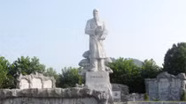 Đầu năm thăm quê Hải Thượng Lãn Ông