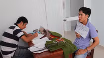 Giả danh Cảnh sát kinh tế ‘chém gió’ trong quán nhậu 