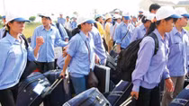 Số lượng nữ lao động đi làm việc ở nước ngoài đang dần tăng 