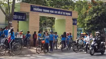 Kỷ luật, chuyển công tác hiệu trưởng cùng 3 giáo viên