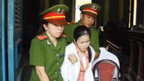Nữ giáo viên chiếm đoạt tiền trường chơi vé số 
