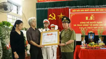 Trao Bằng Tổ quốc ghi công tặng gia đình Liệt sĩ Trần Sơn Tùng
