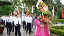 Đồng chí Lê Hồng Anh thăm và làm việc tại Nghệ An
