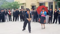 HS-SV dân tộc thiểu số nghèo được học bổng bằng lương cơ sở