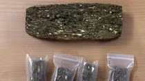 Chở hơn 9kg cần sa trên xe môtô