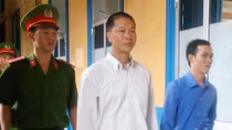 Trùm cho vay TP biển cho đàn em bắn người lãnh án