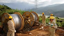 Đóng điện đường dây 500 kV Sơn La - Lai Châu sớm 16 ngày