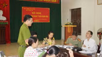 Nghe dân, để tự nắn mình