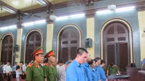 44 bị cáo trong đường dây đánh bạc M88 lãnh án
