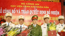 Trao quyết định bổ nhiệm chức danh cho 15 Giáo sư và Phó Giáo sư ngành Khoa học An ninh năm 2015