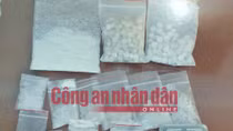 Lên cơn ngáo đá, hắt xăng vào Công an rồi "phi thân" qua hàng chục mái nhà