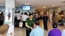 Sao không đơn giản hóa thủ tục cho người dân tham gia bảo hiểm y tế?