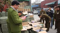 Ra quân bắt giữ hàng nhập lậu