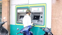 Lệnh xử phạt ATM hết tiền quá 24 giờ: Hên xui!