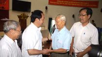 Gần dân, lắng nghe ý kiến của nhân dân