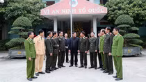 Thứ trưởng Trần Việt Tân kiểm tra công tác đảm bảo ANTT tại Công an huyện Tiền Hải, Thái Bình