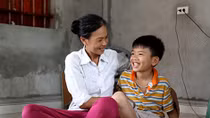 Người đàn bà trở về sau 12 năm bị lừa bán