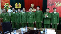 Phá ổ bạc mở bát mỗi lần 10 triệu, bắt 27 đối tượng
