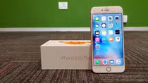 Trao thưởng 3 khách hàng trúng IPhone 6S Plus Gold