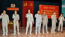 Tổ chức hội diễn văn nghệ cho phạm nhân