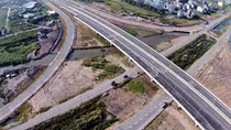Nguy cơ tai nạn trên đường cao tốc từ các vụ ném đá