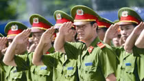 Trợ cấp khó khăn đột xuất cho thân nhân chiến sĩ công an