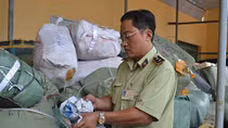 25 tấn hàng hóa không rõ nguồn gốc, giả hóa đơn chứng từ bị tạm giữ tại ga Biên Hòa