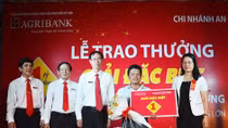 Agribank trao giải đặc biệt cho khách hàng