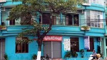 Một người Nga tử vong trong tư thế treo cổ tại nhà nghỉ
