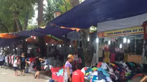 Hội chợ cho trẻ em “treo đầu dê bán thịt chó”