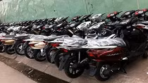 Chủ tiệm sửa xe cảnh giác bắt được kẻ lừa đảo