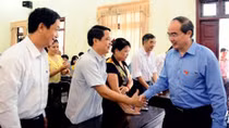Đồng chí Nguyễn Thiện Nhân tiếp xúc cử tri tại Bắc Giang