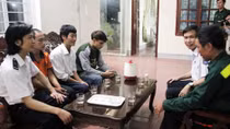 Cứu 5 thuyền viên trên tàu than chìm ngoài biển