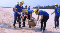 1.000 đoàn viên thanh niên tham gia "Chung tay làm sạch biển"
