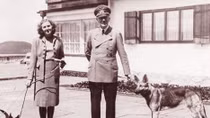 Trùm phát xít Hitler là kẻ ghét bố, yêu mẹ và bạo dâm(?)