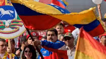 Venezuela - Mỹ: “Ăn miếng trả miếng”