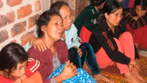 Xóm nghèo quặn nỗi đau thương