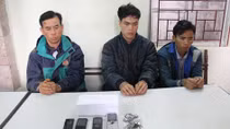 Bố con, chú cháu rủ nhau vận chuyển 3 bánh heroin