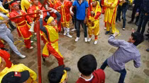 Cướp lộc thánh ở lễ hội Đền Gióng là ‘cướp có văn hóa’