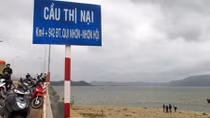 Nam thanh niên để lại người yêu nhảy cầu tự tử