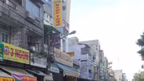 Xông vào nhà đâm chủ tiệm vàng trọng thương