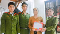 Hăng hái công tác Đoàn, hoàn thành tốt chuyên môn 